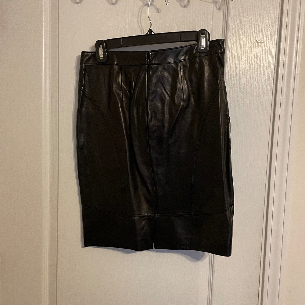 Antontio Melani  black leather skirt size small.